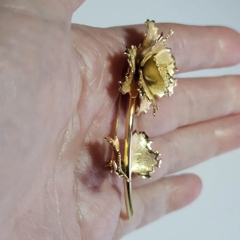 Unbranded vintage gold